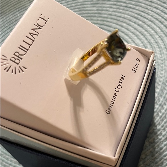 Brilliance Genuine Crystal Ring Size 9 - Picture 2 of 5